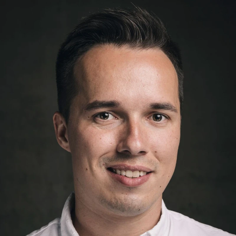 <p style="text-align:center;"><strong>Alex Pohlein </strong><br>Ticketbro</p>