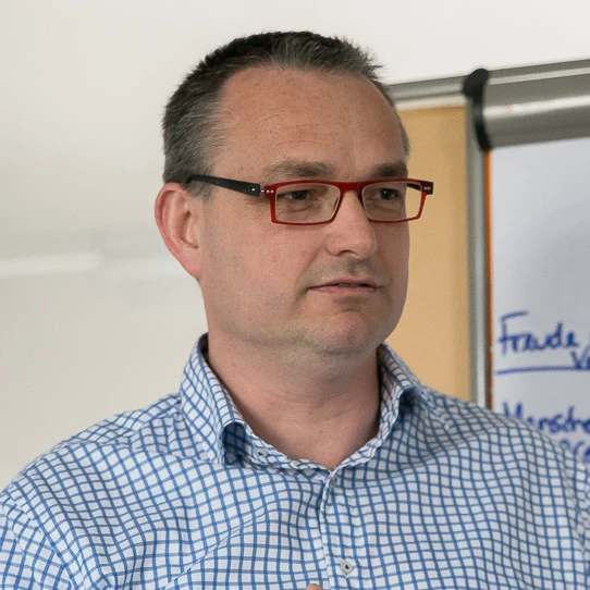 <p style="text-align:center;">Dirk Pfeiffer</p>