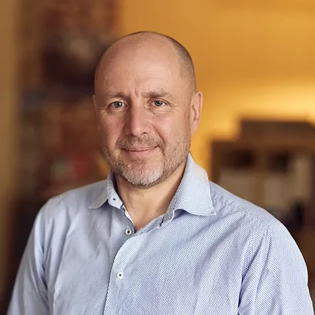 <p style="text-align:center;"><a href="/experten/andy-jung-printwerbung-citycards.html"><strong>Andy Jung</strong></a><br>Printwerbung/ Citycards</p>