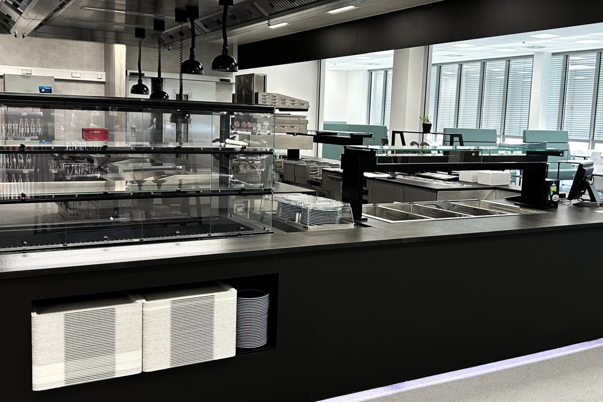 <p style="text-align:center;"><strong>Ausstattungspaket</strong><br>„Küche mit System“</p>